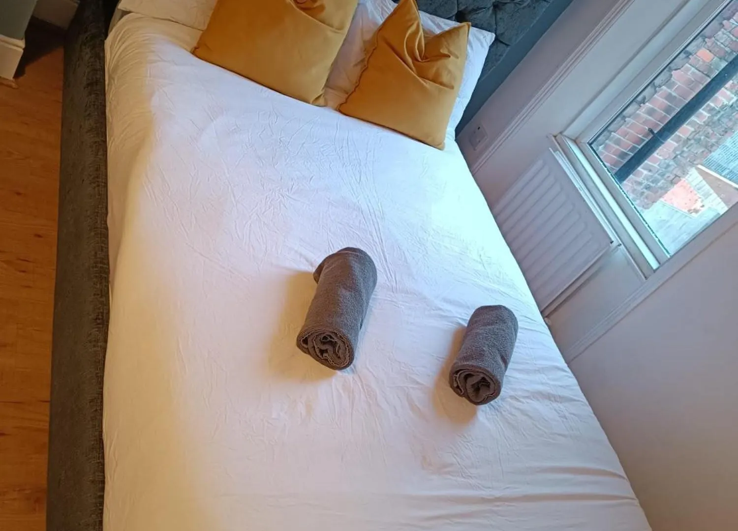 8 Bed House 2 Miles Apartment Newcastle upon Tyne