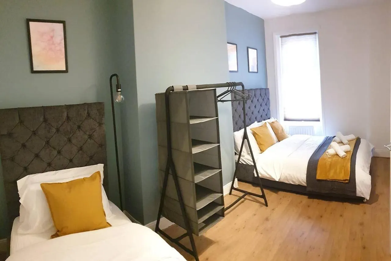 8 Bed House 2 Miles Appartement Newcastle upon Tyne