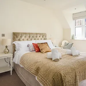  Holiday home Corner House United Kingdom